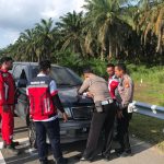 tabrak-truk-di-tol-permai-penumpan